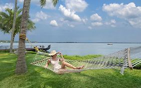 Kumarakom Lake Resort Houseboat